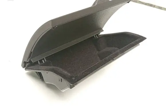 Glove box