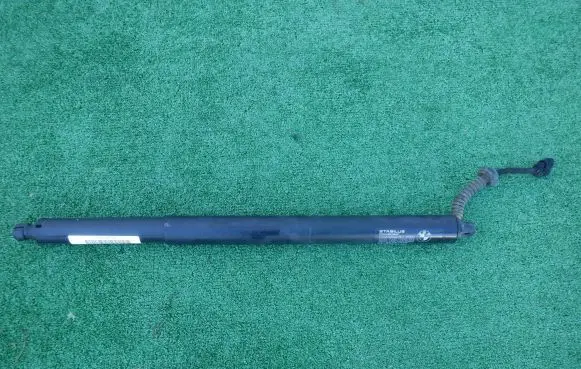 BMW 2 F45 Shock absorber/damper mounting bracket 11907398