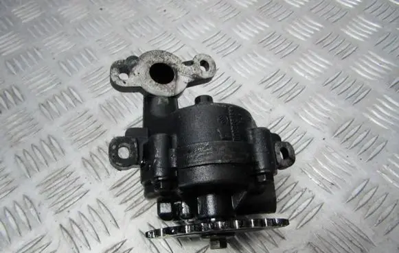 Ford Mondeo Mk III Oil pump 070905165 1S7Q6600