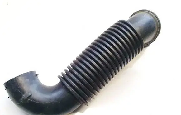 Air intake hose/pipe
