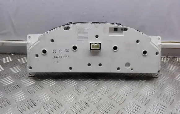 Volvo XC90 Speedometer (instrument cluster) 30746111 8602891
