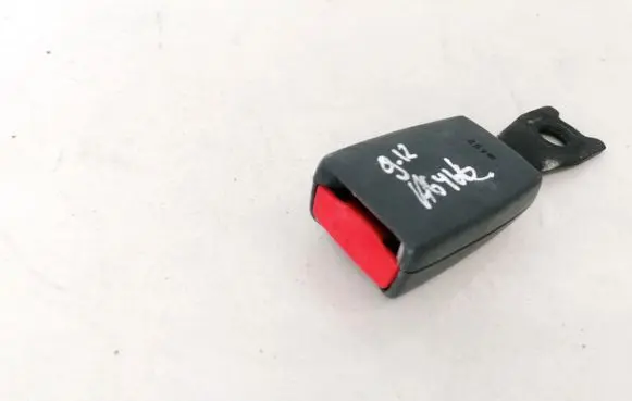 Mazda MPV Rear seatbelt buckle 