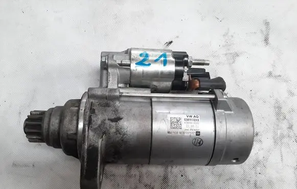 Volkswagen Golf VII Starter motor 02M911024B