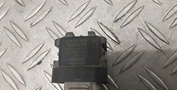 Toyota RAV 4 (XA30) Glow plug pre-heat relay 28610-67010
