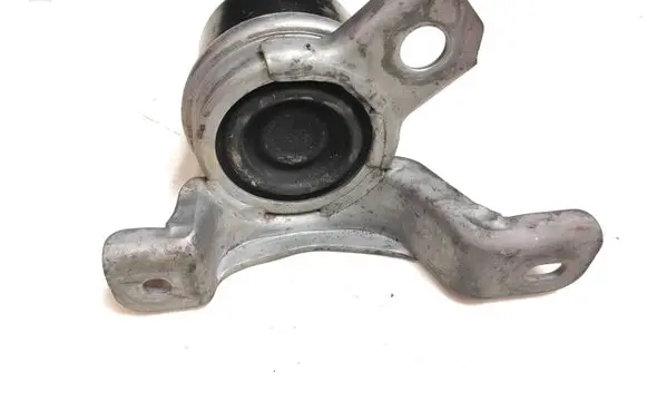 Volvo XC60 Engine mount bracket 30793318