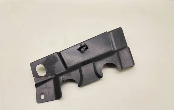 Volkswagen Touran II Other engine bay part 1T0805233