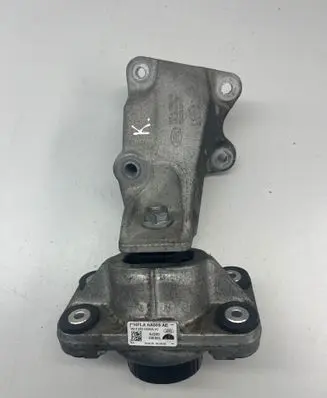 Land Rover Discovery 5 Engine mount bracket HPLA6A003AE AJ200