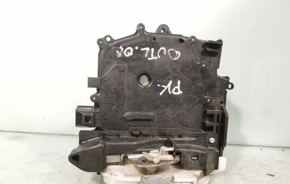 Mitsubishi Outlander Front door lock