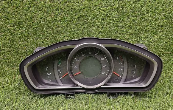 Volvo V40 Speedometer (instrument cluster) 31412877 299920U 0253850