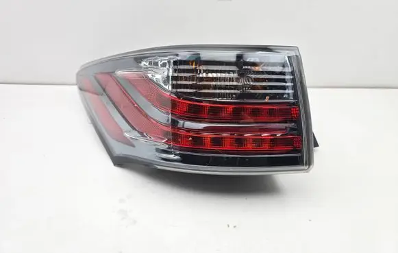 Lexus CT 200H Rear/tail lights 