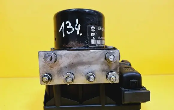 Volkswagen Polo III 6N 6N2 6NF ABS Pump 1J0907379G 1J0614117C
