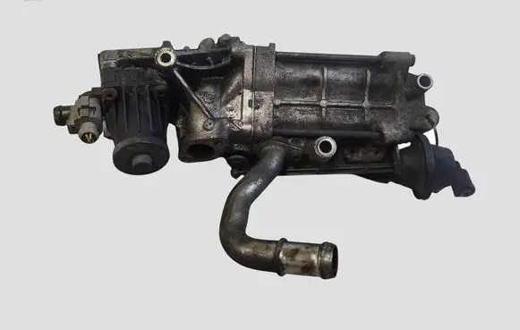 Jaguar XF X250 EGR valve cooler 9X2Q9U438