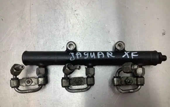 Jaguar XF X250 Fuel main line pipe A2C20001330 4R8Q9D289AC