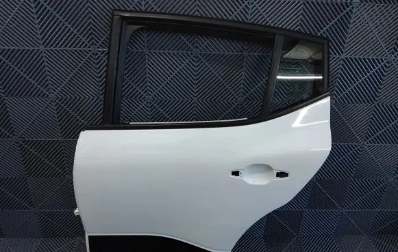 Dacia Sandero III Rear door 821016131R