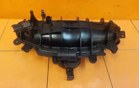 Volvo S60 Intake manifold BM5G9424DC SSACY
