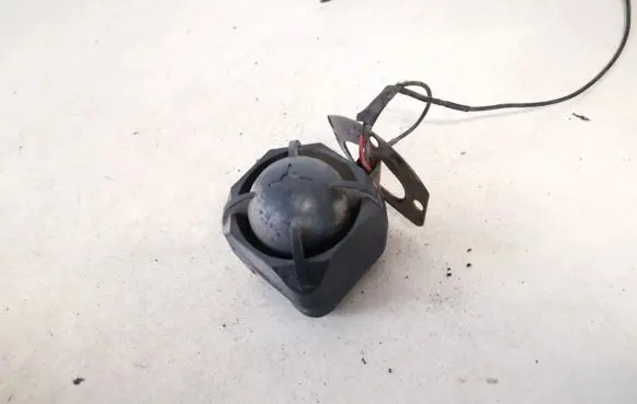 Volkswagen Golf V Alarm system siren 