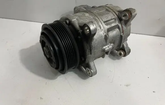 BMW X3 F25 Air conditioning (A/C) compressor (pump) 9216467
