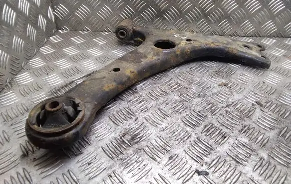 Toyota Corolla Verso AR10 Front lower control arm/wishbone