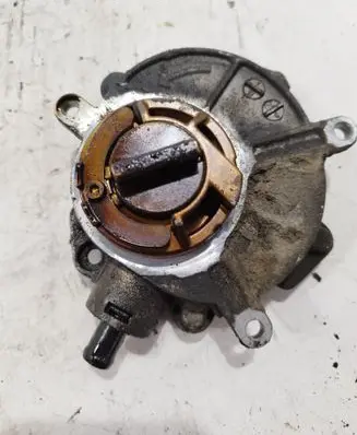 Audi A6 S6 C6 4F Vacuum pump 03C145100D