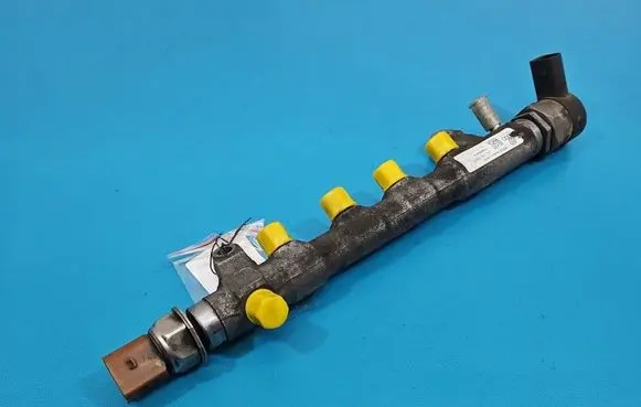Volkswagen Touran I Fuel main line pipe 03L130089P IMPRK1579216
