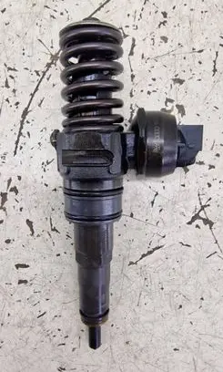 Audi A3 S3 8P Fuel injector 038130073BN
