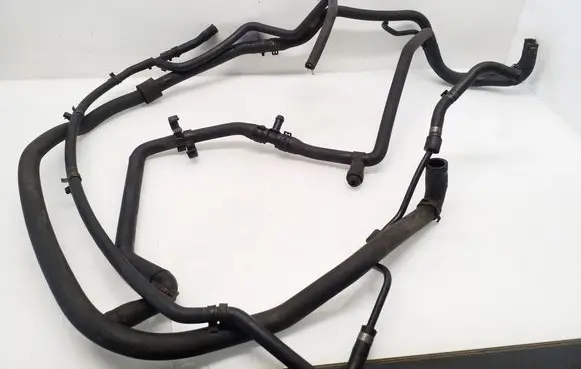 Volkswagen Touareg I Engine coolant pipe/hose 7L6122096L