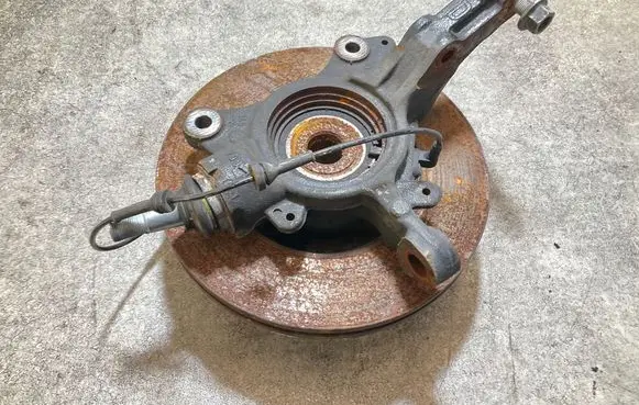 Front wheel hub