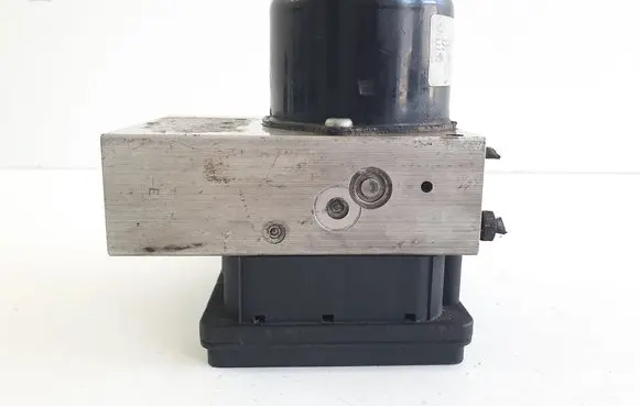 Mercedes-Benz C W203 ABS Pump A2095452532 A2034310812
