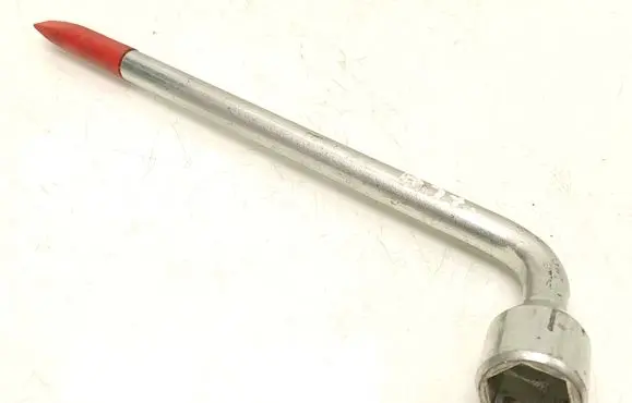 Volvo XC90 Wheel nut wrench 9133668