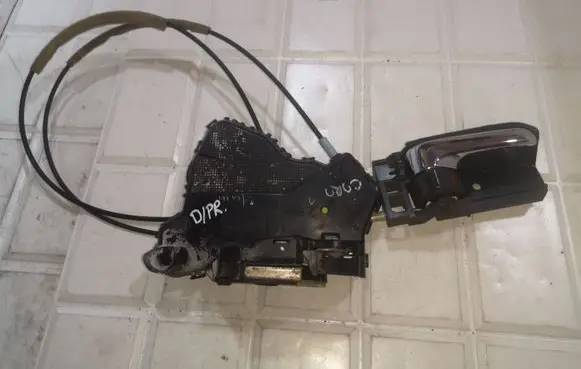 Toyota Corolla E120 E130 Front door lock 50594A1