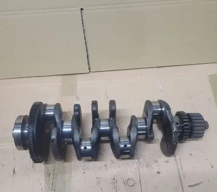 Volkswagen PASSAT B8 Crankshaft 03N105212B