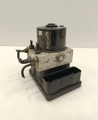 Volkswagen Golf V ABS Pump 1K0907379AC 1K0614518DE 00005305H0