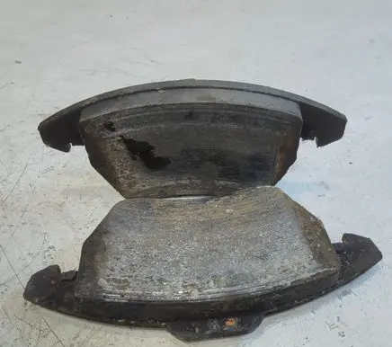 Volkswagen Golf Plus Brake pads (front) 