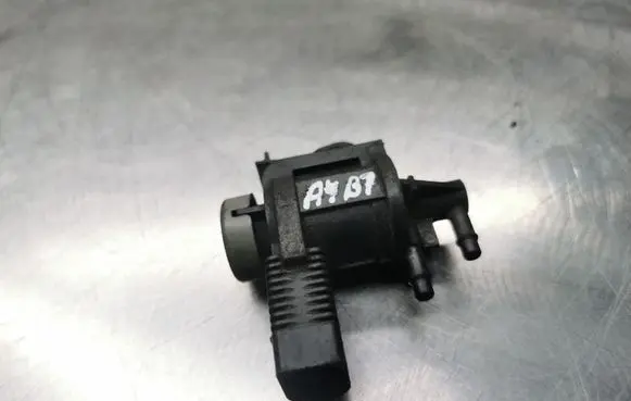 Audi A4 S4 B7 8E 8H Turbo solenoid valve 1K0906283A