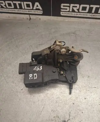 Mercedes-Benz ML W163 Front door lock A1637202835