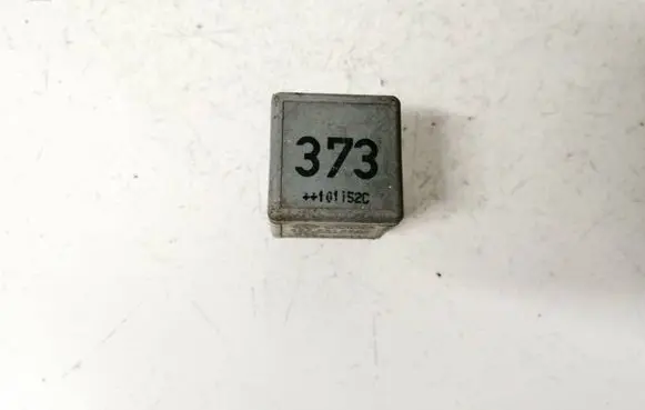 Volkswagen PASSAT B5.5 Other relay 8d0951253a V23134-B52-X301