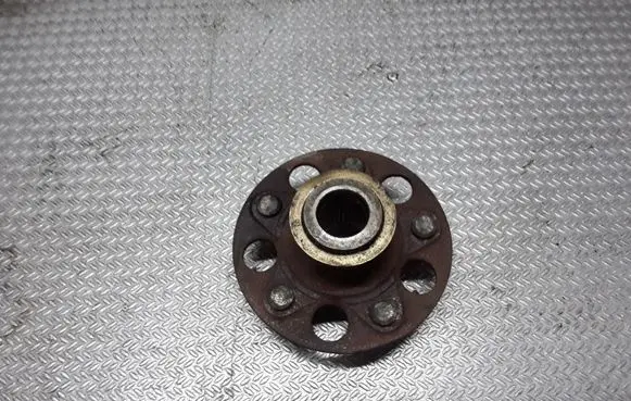 Honda HR-V Rear wheel hub