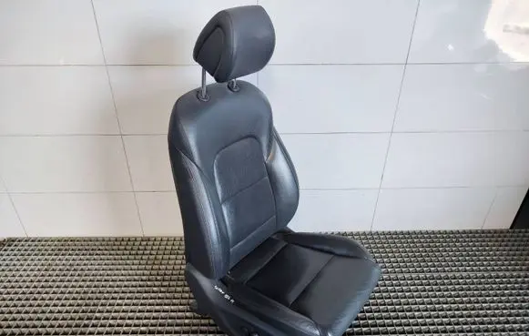 Hyundai Tucson TL Front passenger seat 