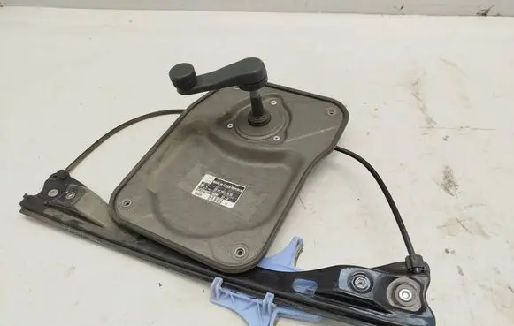Skoda Roomster (5J) Rear door manual window regulator 5J7839402C