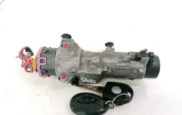 Volkswagen PASSAT B5 Ignition lock 4B0905851A