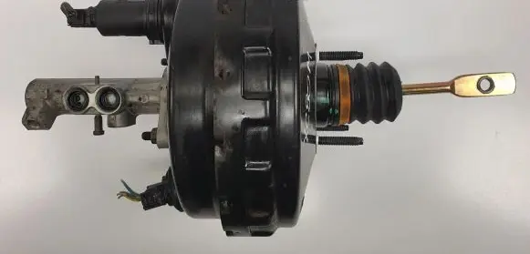 Volvo XC90 Brake booster 30665451