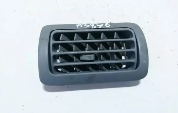 Hyundai Santa Fe Dash center air vent grill 979802b000 97980-2b000