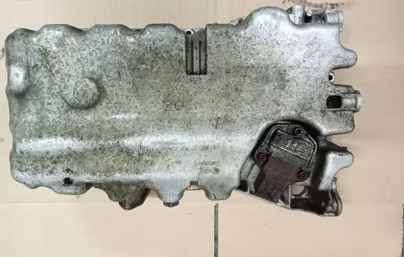 Volkswagen PASSAT B6 Oil sump 007102A