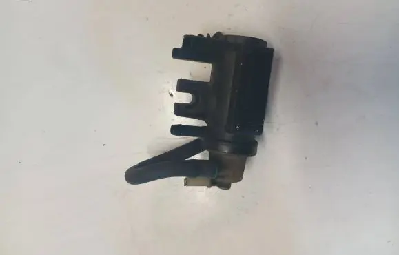 Volvo V40 Turbo solenoid valve 70163303