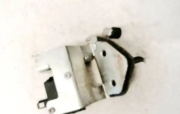 Skoda Octavia Mk2 (1Z) Rear door lock loop/hook striker 