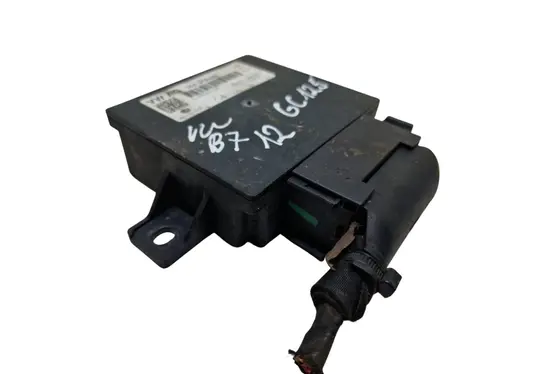 Volkswagen PASSAT B7 Voltage converter/converter module 3AA919041