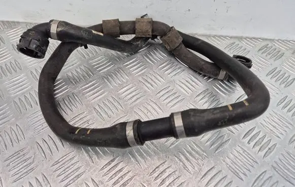 BMW 1 F20 F21 Engine coolant pipe/hose 8601930