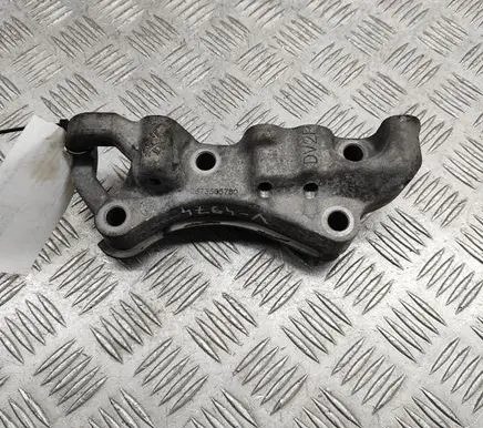 Peugeot 3008 II Engine mounting bracket 9673585780