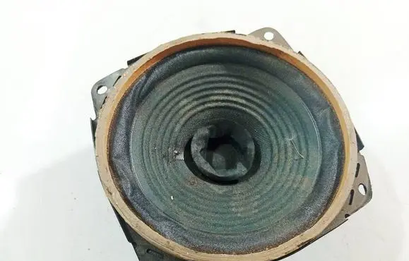 Mitsubishi Space Wagon Front door speaker MR142014
