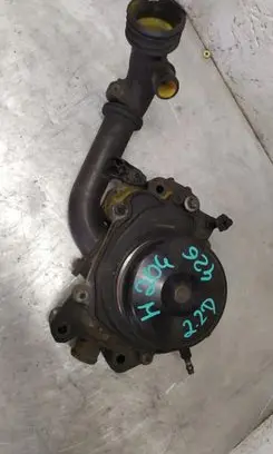 Mercedes-Benz C W204 Water pump A65120001